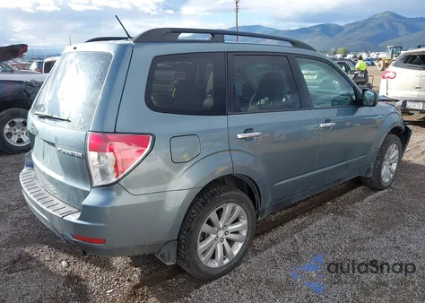 2011 Subaru Forester 2.5X Premium из США, поврежденный, VIN JF2SHBDC4BH781810